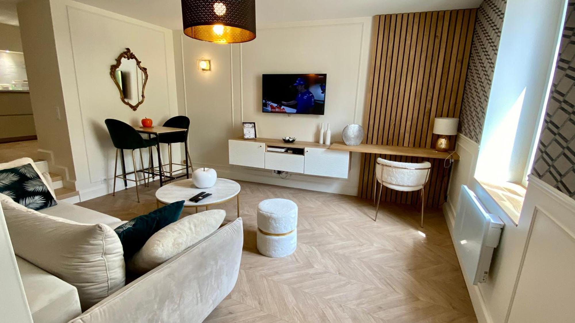 Superbe Appartement Terrasse Et Parking Gratuit Auxerre Exterior photo